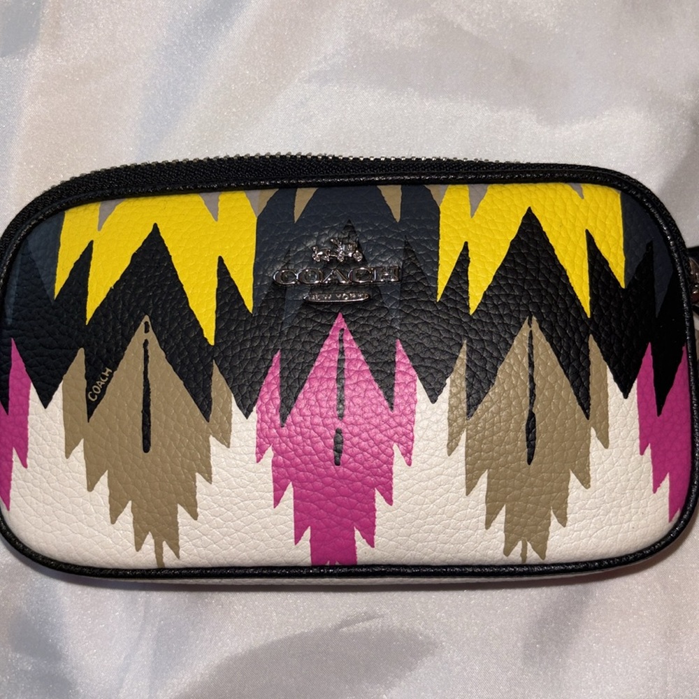 Coach Mini Sadie Tribal Aztec Hawk Feathers 🪶 🩷💛🤍🖤🪶